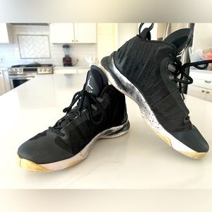 Nike air Jordan Superfly size 8